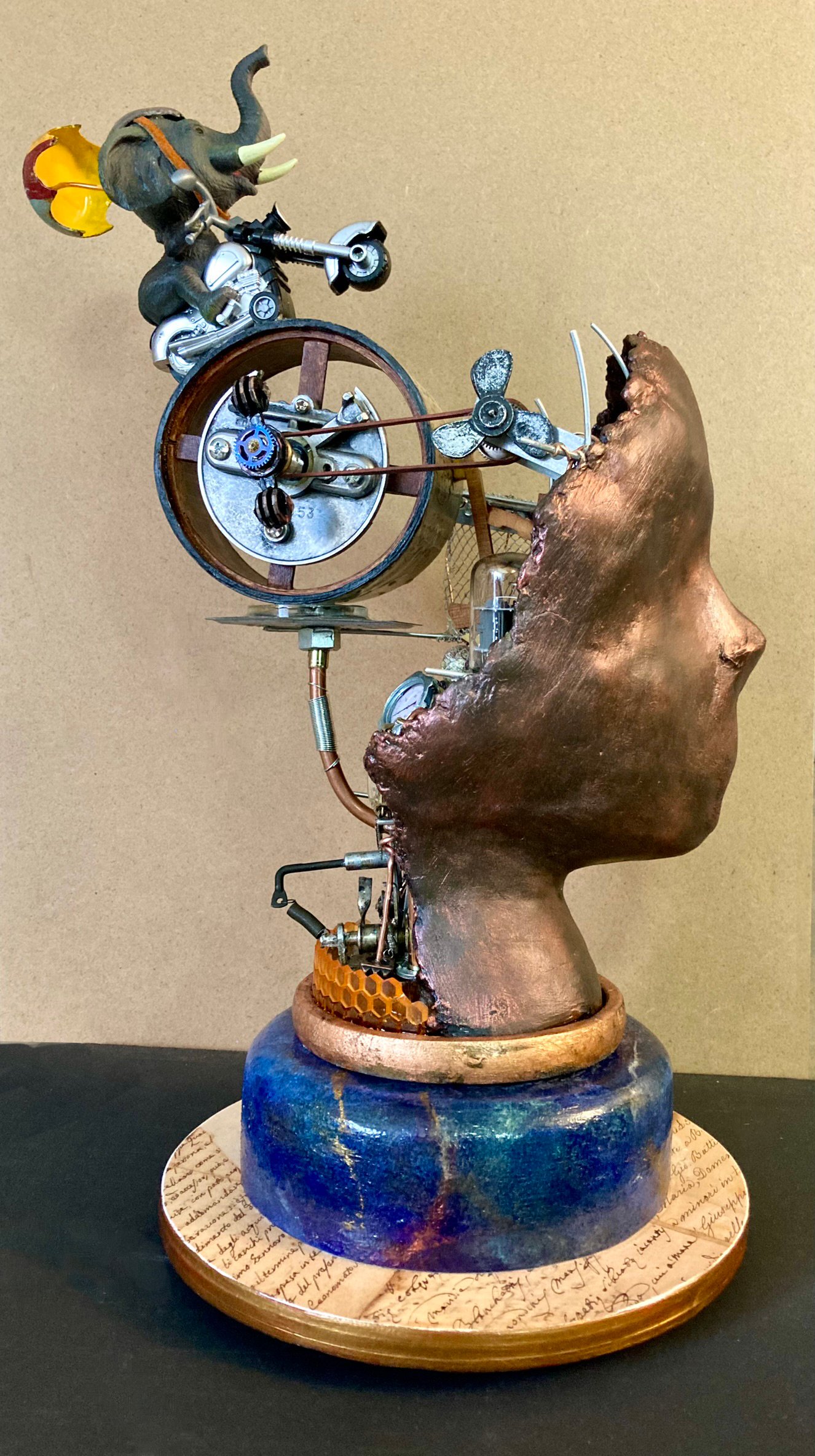 welcome to the circus sculpture